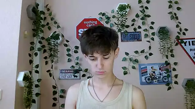 Hoot Dude  online show from 5, 10, 2025