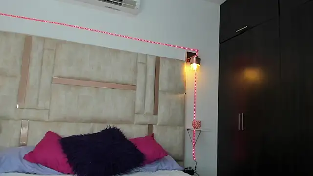 emily  walker online show from 28, 11, 2025