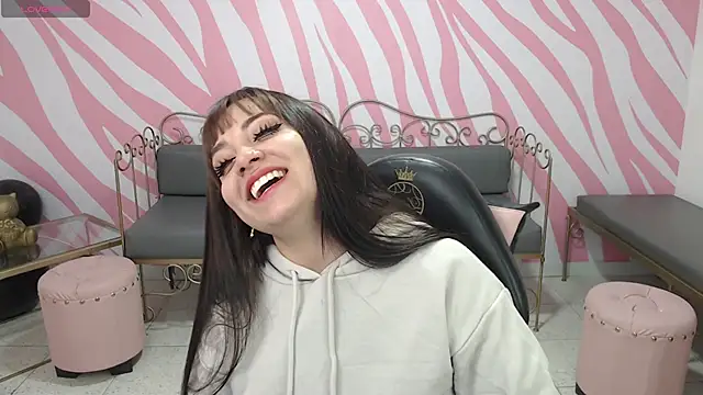 saabrina  online show from 6, 11, 2025