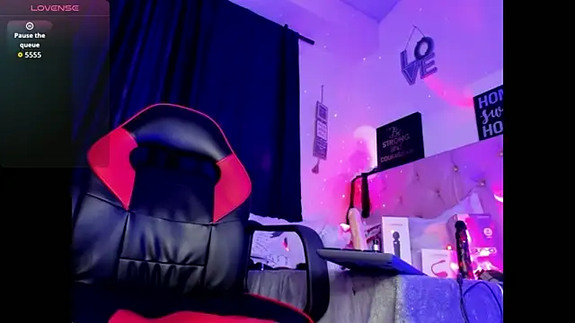 Snapshot of Nicolle_Ferran chatting on 16, 2, 2026 Nicolle Ferran online show from 16, 2, 2026