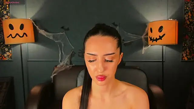 LisaFoxie online show from 28, 10, 2025