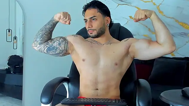 Snapshot of Miike_Stone1 chatting on 16, 10, 2025 Miike Stone1 online show from 16, 10, 2025