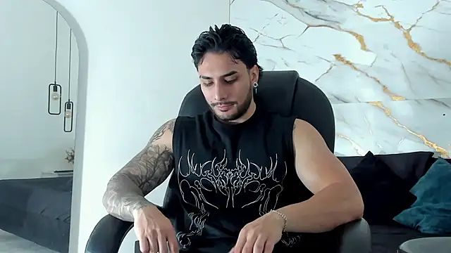 Snapshot of Miike_Stone1 chatting on 29, 10, 2025 Miike Stone1 online show from 29, 10, 2025