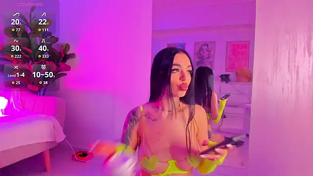 TiaBelle online show from 9, 11, 2025