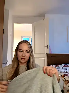 BarbieDolly x online show from 1, 12, 2025