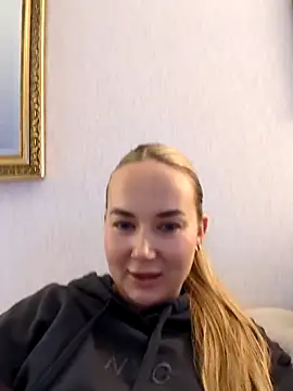 BarbieDolly x online show from 14, 11, 2025