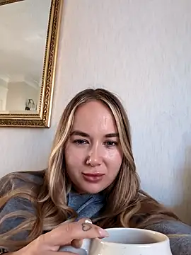 BarbieDolly x online show from 9, 10, 2025