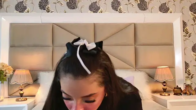 MayaDeLuca online show from 1, 12, 2025