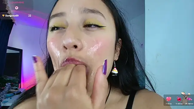 Hinata 21  online show from 18, 12, 2025