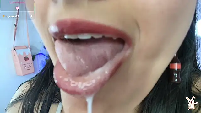 Hinata 21  online show from 7, 11, 2025