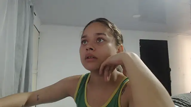 LittleCheerry69 online show from 15, 4, 2026