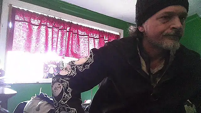 HippieDad333 online show from 6, 4, 2026