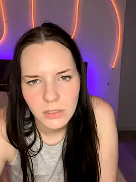 Mila-Jasmin online show from 1, 10, 2025