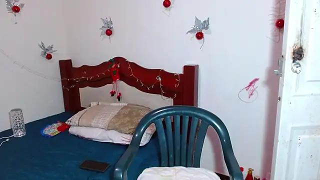 lorenacapelli online show from 17, 12, 2025