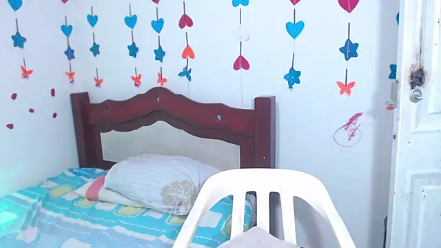 lorenacapelli online show from 13, 2, 2026