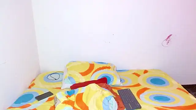 lorenacapelli online show from 6, 11, 2025