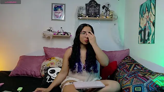 LucyDerby online show from 24, 10, 2025