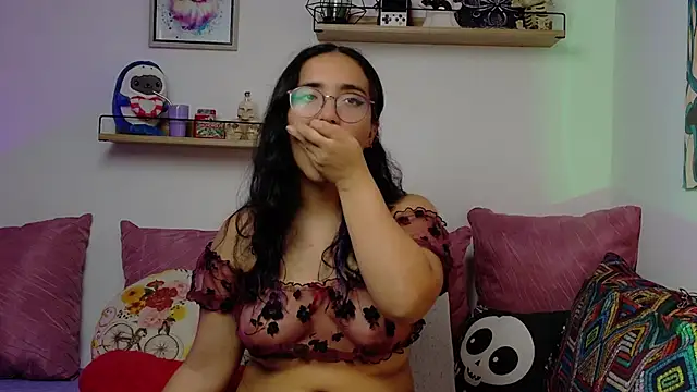 LucyDerby online show from 14, 11, 2025