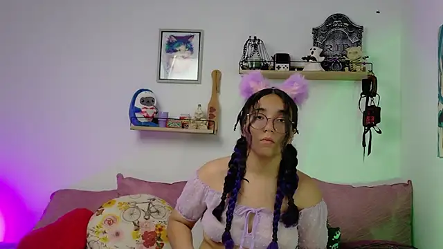 LucyDerby online show from 2, 12, 2025