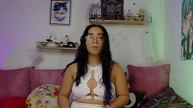 LucyDerby online show from 13, 11, 2025