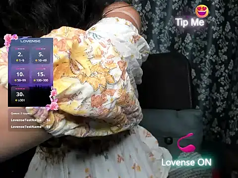 Snapshot of Queen-Bee143 chatting on 2, 3, 2026 Queen-Bee143 online show from 2, 3, 2026