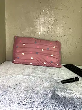 Bellabootie online show from 8, 3, 2026