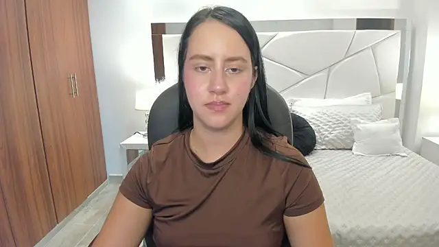 Natasha Kiim  online show from 10, 5, 2026