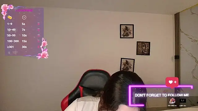 Snapshot of Nina_Rouge7 chatting on 8, 11, 2025 Nina Rouge7 online show from 8, 11, 2025