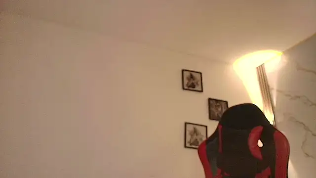 Snapshot of Nina_Rouge7 chatting on 20, 11, 2025 Nina Rouge7 online show from 20, 11, 2025