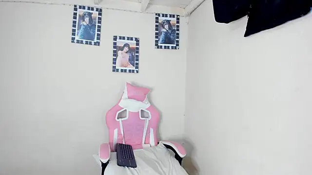 Sophia Velarie online show from 4, 10, 2025