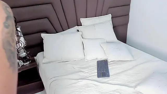 Erack and Emmy online show from 16, 11, 2025