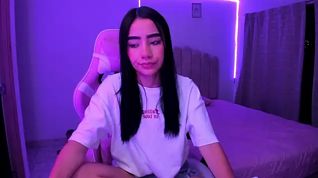 Snapshot of ISABELFORYOU1 chatting on 6, 10, 2025 ISABELFORYOU1 online show from 6, 10, 2025