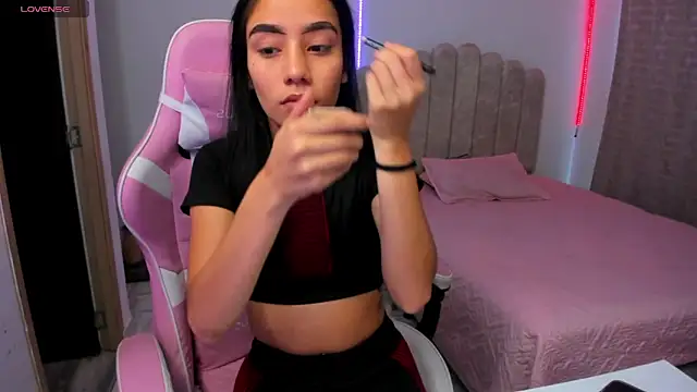 Snapshot of ISABELFORYOU1 chatting on 2, 10, 2025 ISABELFORYOU1 online show from 2, 10, 2025