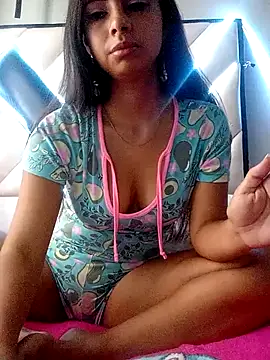 NileveSantanna online show from 7, 10, 2025