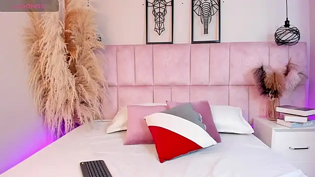 Charlotte hall  online show from 23, 12, 2025