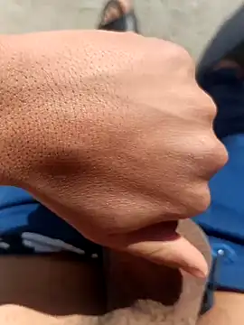 Mohamed234897 online show from 17, 12, 2025