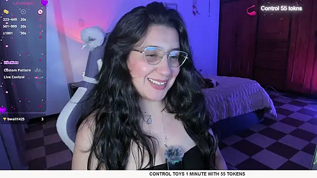 Snapshot of tellmemaddie chatting on 27, 5, 2026 tellmemaddie online show from 27, 5, 2026