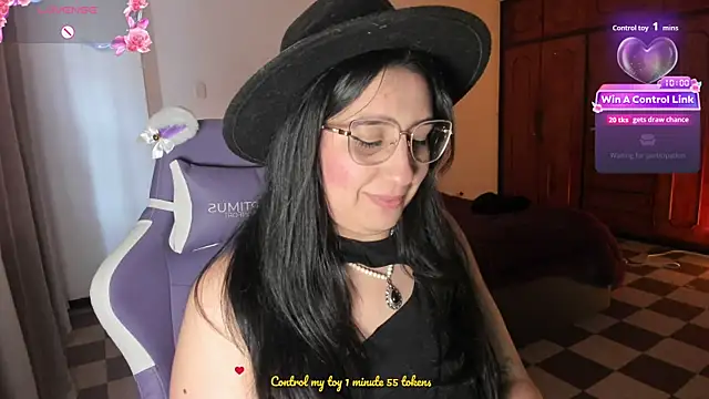 Snapshot of tellmemaddie chatting on 4, 7, 2026 tellmemaddie online show from 4, 7, 2026