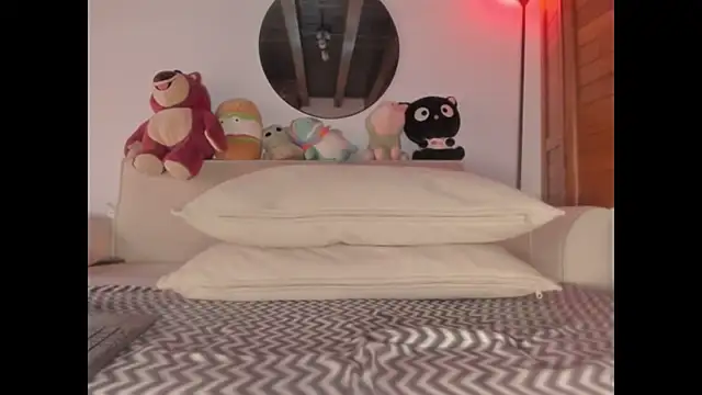 Emily Just online show from 12, 4, 2026