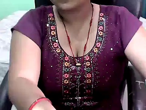 Snapshot of BABITA_KUMARII chatting on 8, 7, 2026 BABITA KUMARII online show from 8, 7, 2026