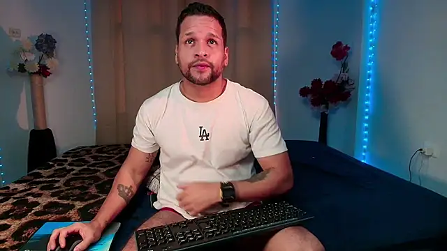 LucasGaeel online show from 13, 4, 2026