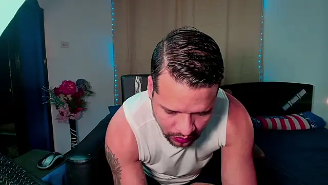 LucasGaeel online show from 14, 12, 2025