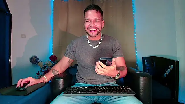 LucasGaeel online show from 10, 2, 2026