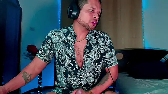 LucasGaeel online show from 6, 11, 2025