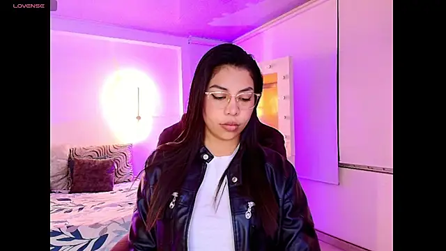 kloe28 online show from 14, 11, 2025