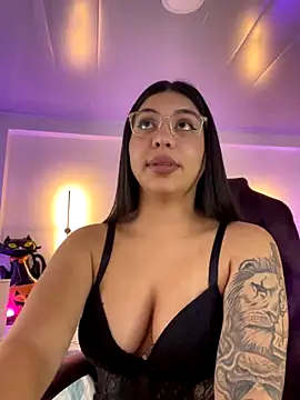 kloe28 online show from 25, 10, 2025