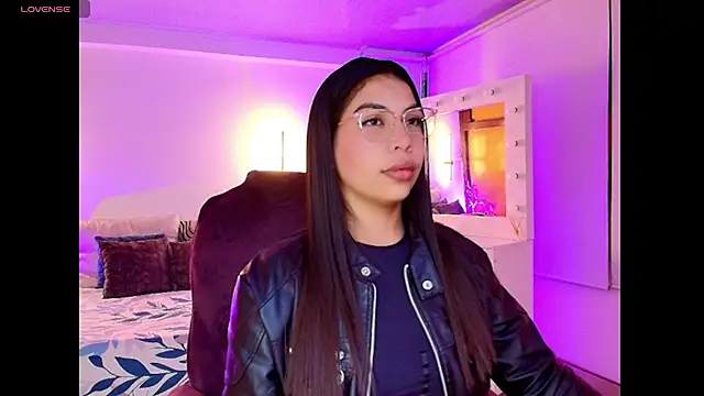 kloe28 online show from 12, 11, 2025