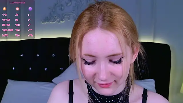 LiraKink online show from 2, 4, 2026