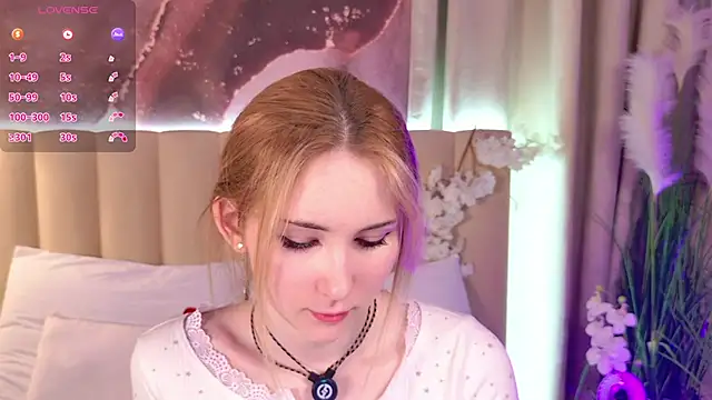 LiraKink online show from 4, 3, 2026