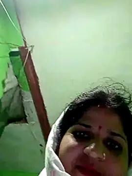 Cuty nensi online show from 4, 11, 2025